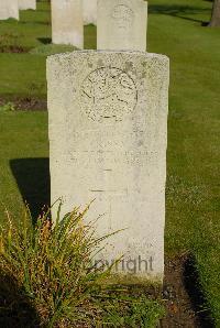 Pond Farm Cemetery - Kirby, J