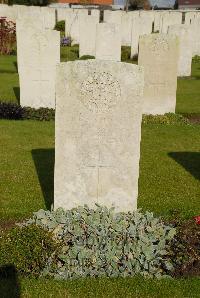 Pond Farm Cemetery - Nixon, W