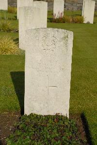 Pond Farm Cemetery - Wragg, F