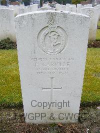 St. Hilaire Cemetery Frevent - Carville, Hugh
