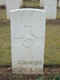 Englebelmer Communal Cemetery Extension - Amos, Thomas Alfred