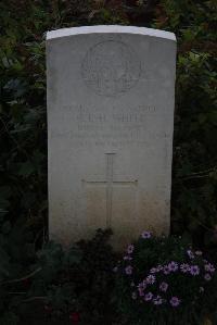 Englebelmer Communal Cemetery Extension - White, G E H