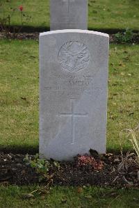 Maroeuil British Cemetery - Cameron, A
