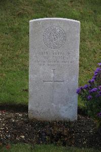 Maroeuil British Cemetery - Close, W