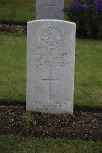 Maroeuil British Cemetery - Davis, W E
