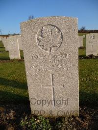 Maroeuil British Cemetery - Fisher, J W
