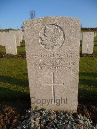 Maroeuil British Cemetery - Flint, H C