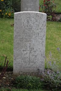Maroeuil British Cemetery - Lindsay, Robert Young