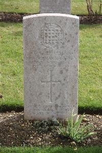 Maroeuil British Cemetery - MacKenna, John Norman