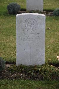 Maroeuil British Cemetery - McFadyen, R J