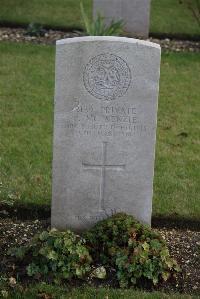 Maroeuil British Cemetery - McKenzie, P