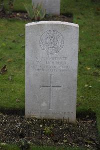 Maroeuil British Cemetery - Mochan, W