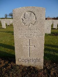 Maroeuil British Cemetery - Moore, Samuel James