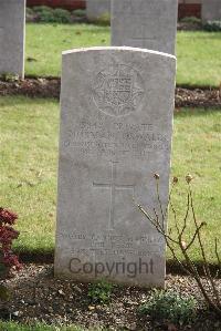 Maroeuil British Cemetery - Oswald, Norman