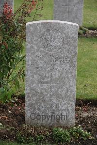 Maroeuil British Cemetery - Saunders, Frank John Bryan