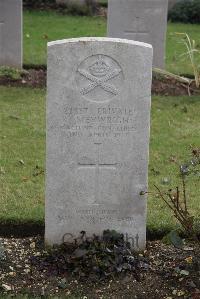 Maroeuil British Cemetery - Sievwright, R