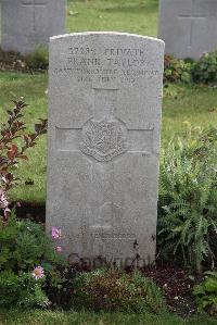 Maroeuil British Cemetery - Taylor, Frank