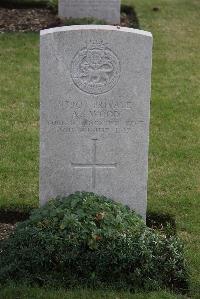 Maroeuil British Cemetery - Wood, Arthur