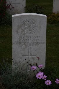 Avesnes-Le-Comte Communal Cemetery Extension - Trevitt, Charles Gladstone