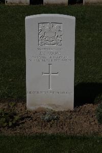 Ypres Reservoir Cemetery - Cooke, John James