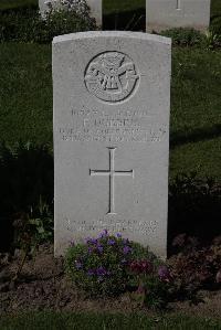 Ypres Reservoir Cemetery - Dubbins, F