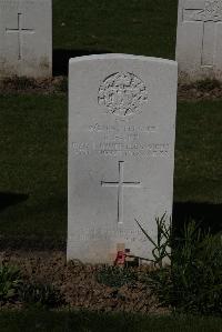 Ypres Reservoir Cemetery - Farr, Robert