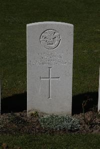 Ypres Reservoir Cemetery - Peckover, Sydney