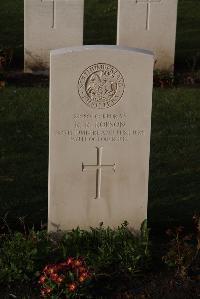 Ypres Reservoir Cemetery - Robson, R R