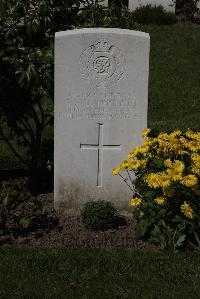 Ypres Reservoir Cemetery - Trickett, Samuel Arthur Beatty