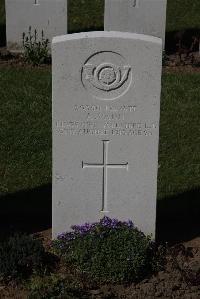 Ypres Reservoir Cemetery - Vann, A