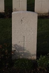 Ypres Reservoir Cemetery - Wadsworth, E