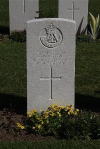 Ypres Reservoir Cemetery - Walford, E