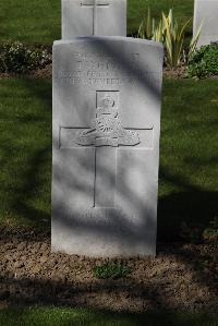 Ypres Reservoir Cemetery - Whiston, T