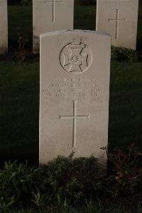Ypres Reservoir Cemetery - Williams, P G