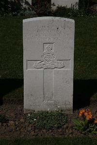 Ypres Reservoir Cemetery - Windridge, W