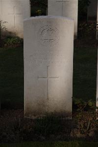 Ypres Reservoir Cemetery - Woodcock, R
