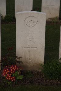 Ypres Reservoir Cemetery - Wray, E