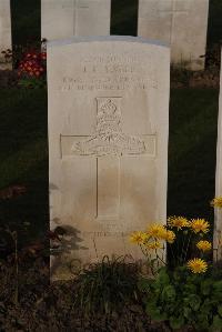 Ypres Reservoir Cemetery - Yates, James Edward