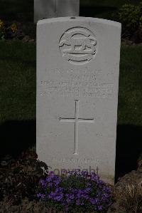 Ypres Reservoir Cemetery - Young, W