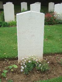 Rocquigny-Equancourt Road British Cemetery&#44; Manancourt - Barth, Fritz