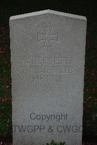 Rocquigny-Equancourt Road British Cemetery&#44; Manancourt - Becker, Walter