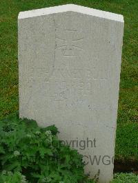 Rocquigny-Equancourt Road British Cemetery&#44; Manancourt - Bull, Johannes