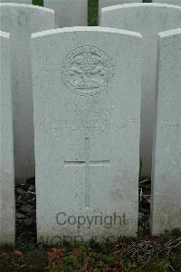 Bailleul Communal Cemetery Extension (Nord) - Ackers, J
