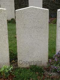 Bailleul Communal Cemetery Extension (Nord) - Adamik, Peter