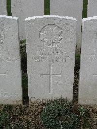 Bailleul Communal Cemetery Extension (Nord) - Aikens, V T J