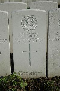 Bailleul Communal Cemetery Extension (Nord) - Ainley, A N