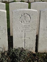 Bailleul Communal Cemetery Extension (Nord) - Bennett, John Francis