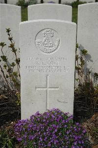 Bailleul Communal Cemetery Extension (Nord) - Bolt, B L