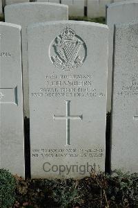 Bailleul Communal Cemetery Extension (Nord) - Chambers, Joseph