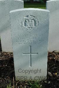 Bailleul Communal Cemetery Extension (Nord) - Everett, Henry George